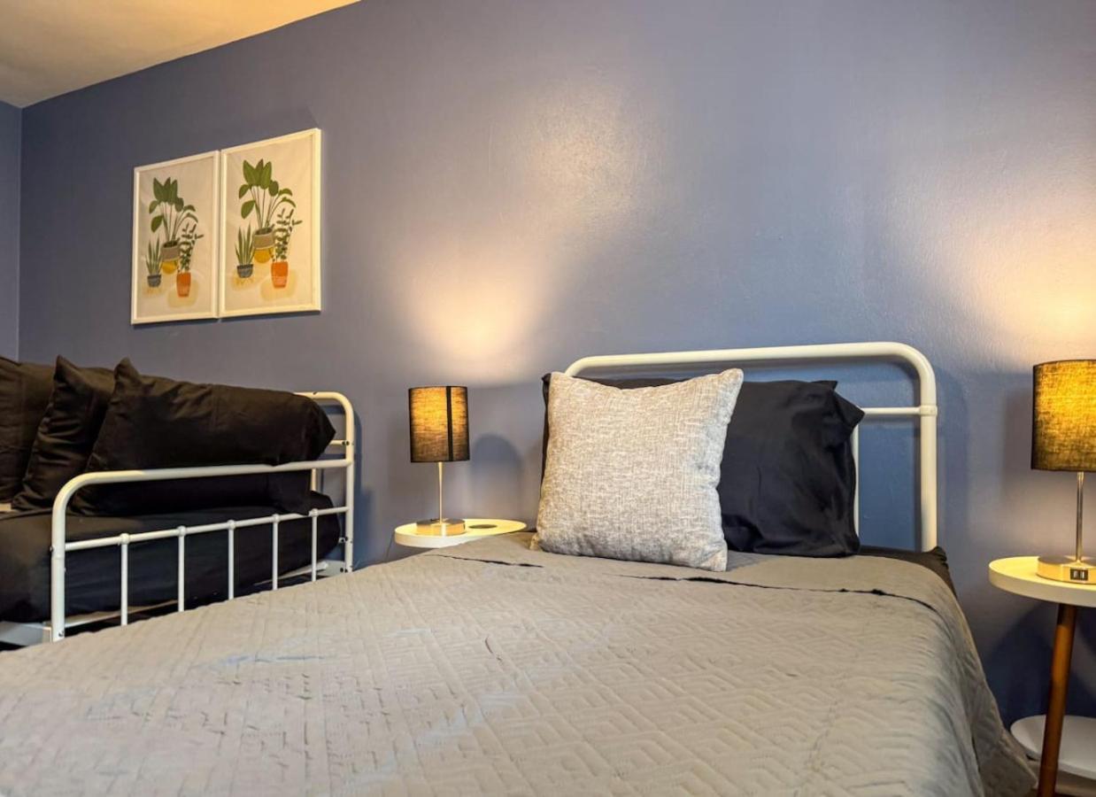 8 Large With 12 Bedrooms And Parking And Wifi Pittsburgh